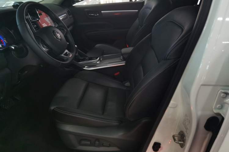 Used Renault Koleos 2017 2.0L Two-Wheel Drive Luxury Edition Interior 2