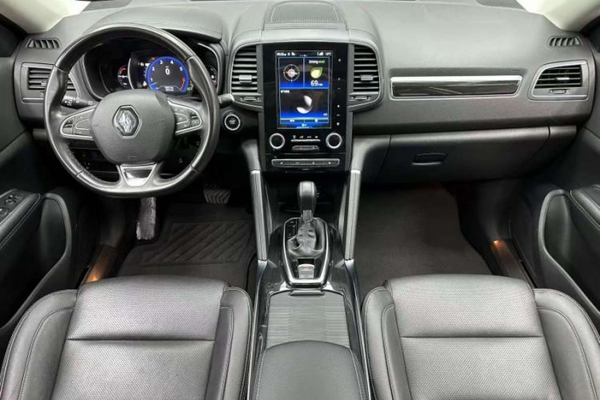 Used Renault Koleos 2017 2.5L Four-Wheel Drive Ultimate Edition Interior 2
