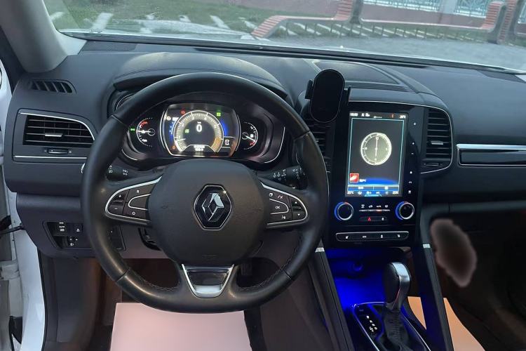 Used Renault Koleos 2017 2.5L Four-Wheel Drive Ultimate Edition Interior 3