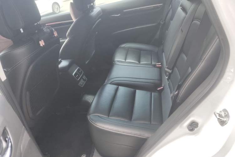 Used Renault Koleos 2017 2.5L Four-Wheel Drive Ultimate Edition Interior 4