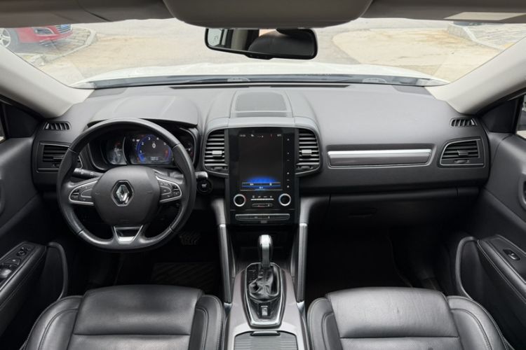 Used Renault Koleos 2017 2.5L Two-Wheel Drive Prestige Edition Interior 5