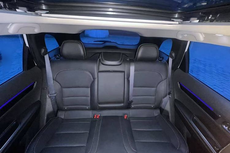 Used Renault Koleos 2017 2.5L Four-Wheel Drive Ultimate Edition Interior 6