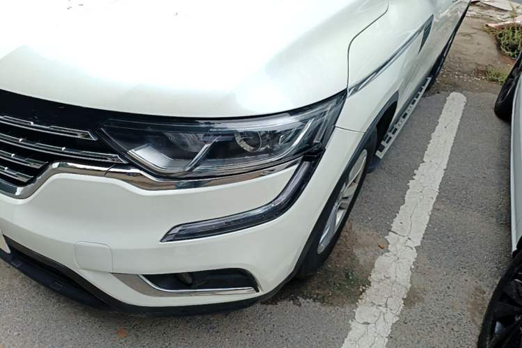 Used Renault Koleos 2017 2.0L Two-Wheel Drive Luxury Edition Left Front Headlight