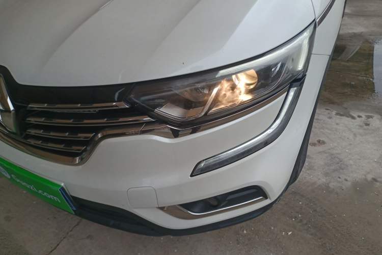 Used Renault Koleos 2017 2.0L Two-Wheel Drive Luxury Edition Left Front Headlight