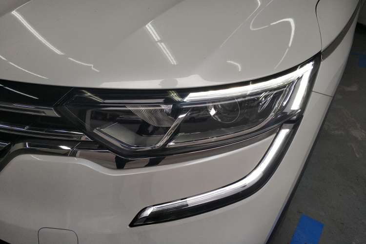 Used Renault Koleos 2017 2.0L Two-Wheel Drive Luxury Edition Left Front Headlight