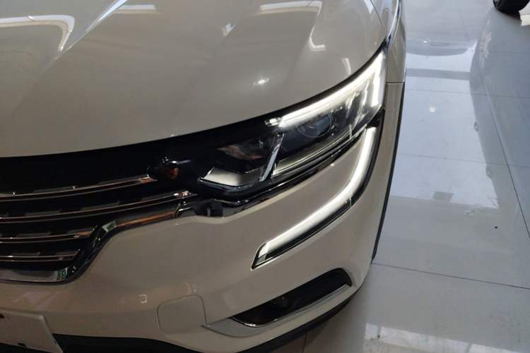 Used Renault Koleos 2017 2.5L Two-Wheel Drive Prestige Edition Left Front Headlight