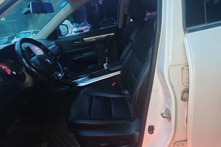 Used Renault Koleos 2017 2.5L Two-Wheel Drive Prestige Edition Left Front Seat