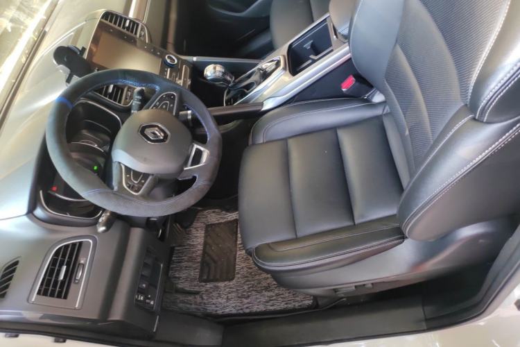 Used Renault Koleos 2017 2.5L Four-Wheel Drive Premium Edition Left Front Seat