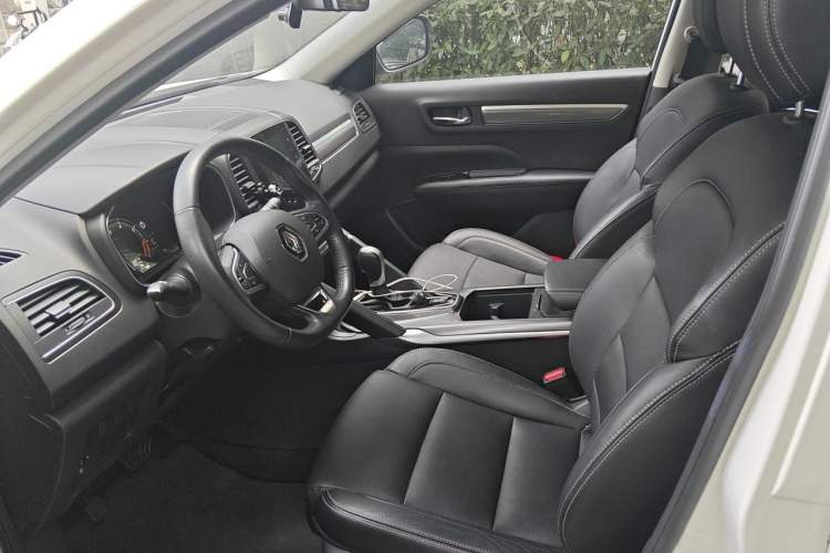Used Renault Koleos 2017 2.0L Two-Wheel Drive Luxury Edition Left Front Seat
