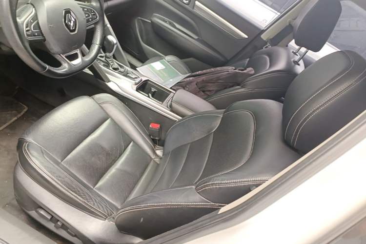 Used Renault Koleos 2017 2.0L Two-Wheel Drive Luxury Edition Left Front Seat