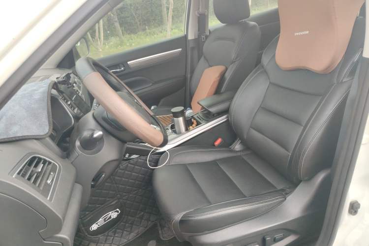 Used Renault Koleos 2017 2.0L Two-Wheel Drive Luxury Edition Left Front Seat