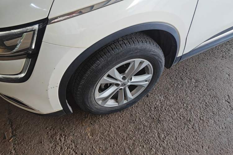 Used Renault Koleos 2017 2.0L Two-Wheel Drive Luxury Edition Left Front Wheel Hub