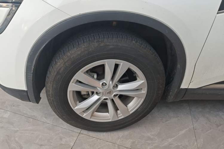 Used Renault Koleos 2017 2.0L Two-Wheel Drive Luxury Edition Left Front Wheel Hub