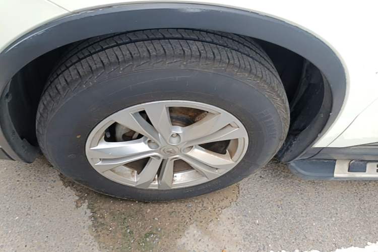 Used Renault Koleos 2017 2.0L Two-Wheel Drive Luxury Edition Left Front Wheel Hub