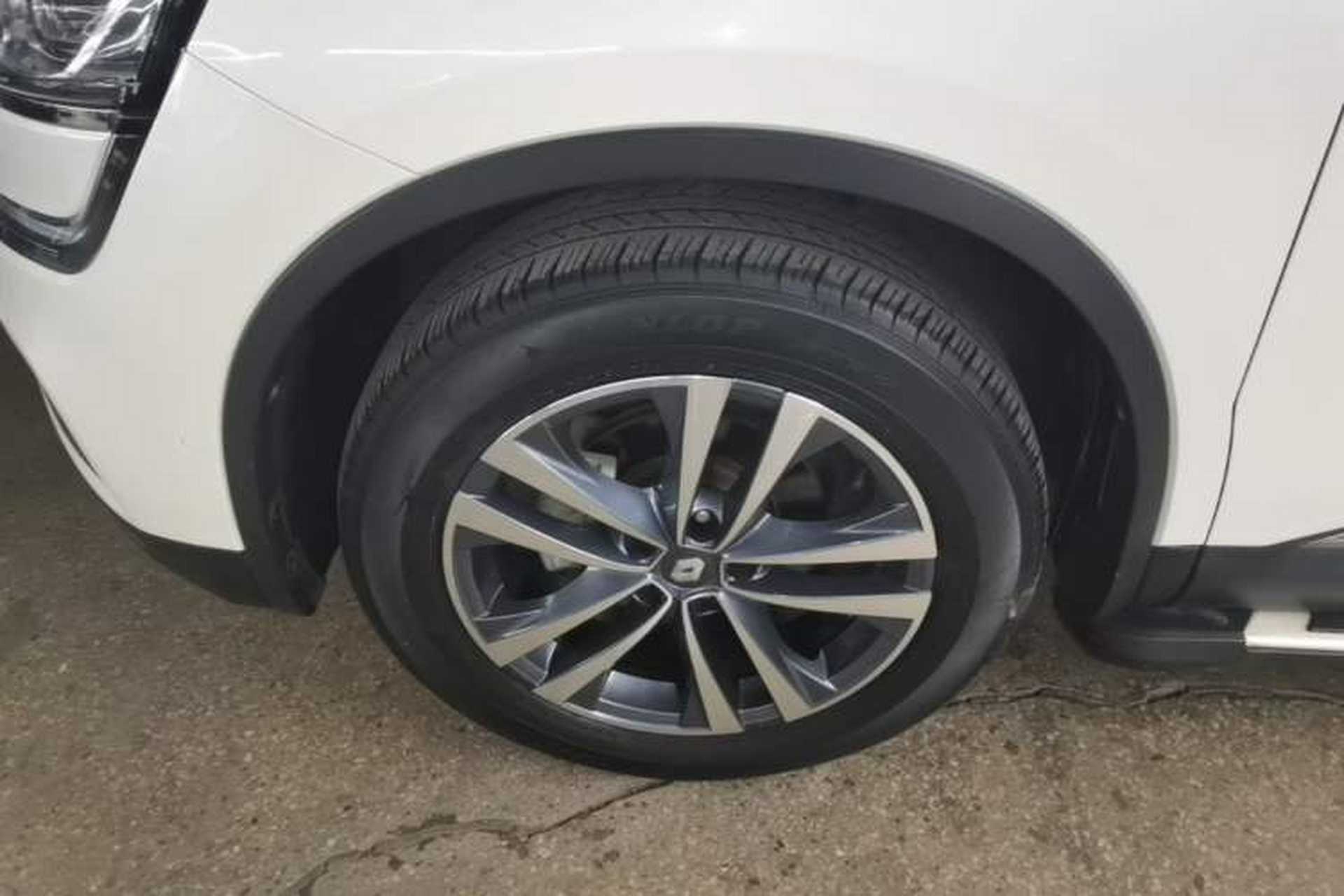 Used Renault Koleos 2017 2.5L Four-Wheel Drive Ultimate Edition Left Front Wheel Hub
