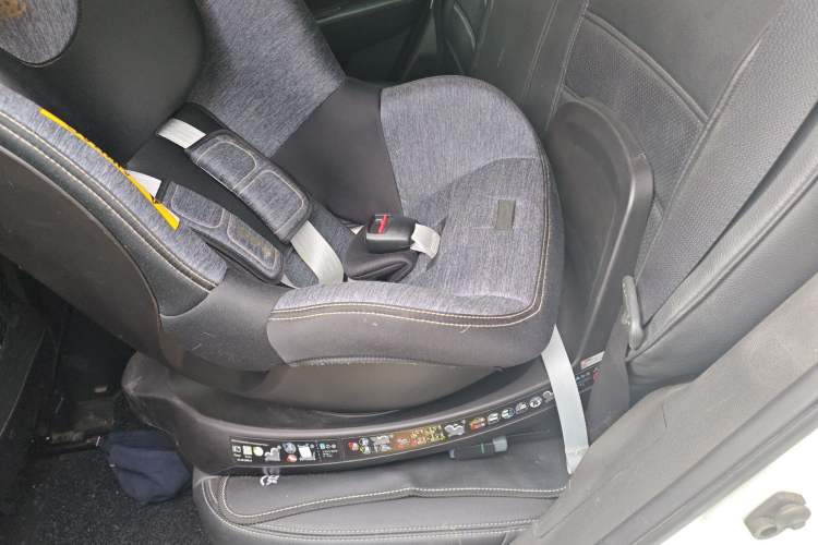 Used Renault Koleos 2017 2.0L Two-Wheel Drive Luxury Edition Left Rear Seat