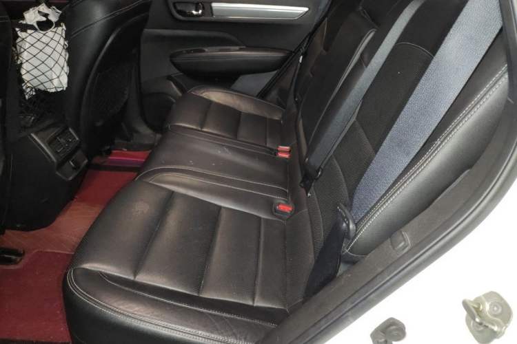 Used Renault Koleos 2017 2.0L Two-Wheel Drive Luxury Edition Left Rear Seat