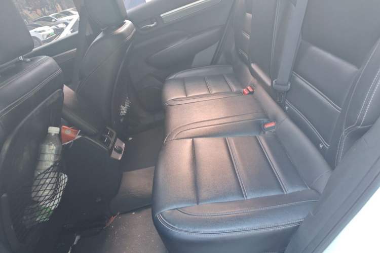 Used Renault Koleos 2017 2.0L Two-Wheel-Drive Leading Edition Left Rear Seat