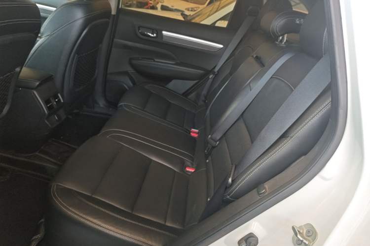 Used Renault Koleos 2017 2.0L Two-Wheel Drive Luxury Edition Left Rear Seat