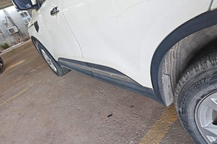 Used Renault Koleos 2017 2.0L Two-Wheel Drive Luxury Edition Left Side Sill