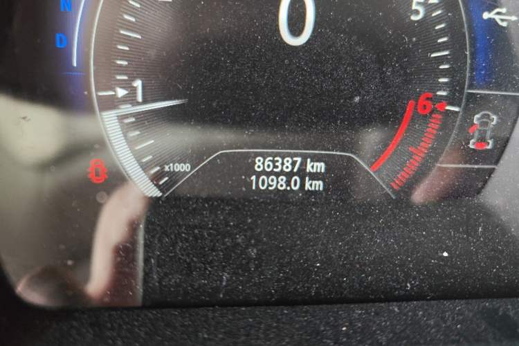 Used Renault Koleos 2017 2.0L Two-Wheel Drive Luxury Edition Odometer Close Up
