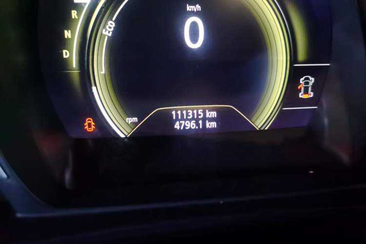 Used Renault Koleos 2017 2.5L Two-Wheel Drive Prestige Edition Odometer Close Up