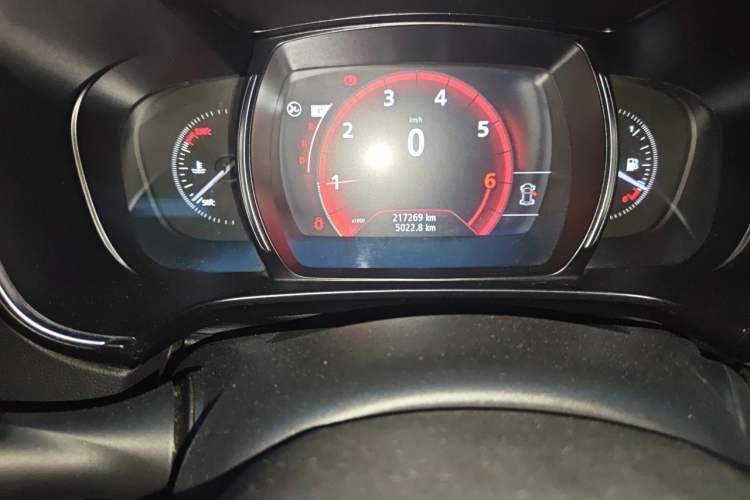 Used Renault Koleos 2017 2.5L Two-Wheel Drive Prestige Edition Odometer Close Up
