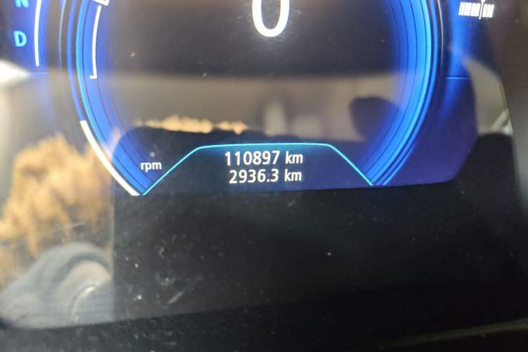 Used Renault Koleos 2017 2.0L Two-Wheel Drive Luxury Edition Odometer Close Up