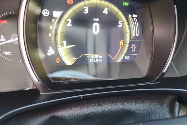 Used Renault Koleos 2017 2.5L Four-Wheel Drive Ultimate Edition Odometer Close Up