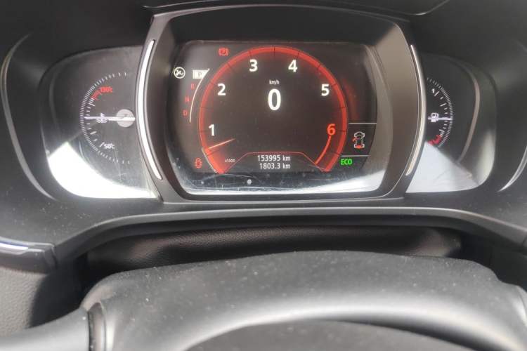 Used Renault Koleos 2017 2.0L Two-Wheel Drive Luxury Edition Odometer Close Up