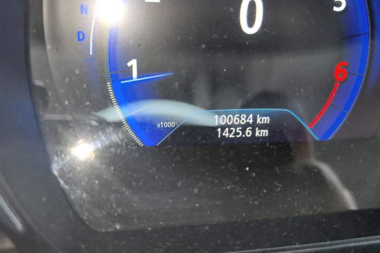 Used Renault Koleos 2017 2.0L Two-Wheel Drive Luxury Edition Odometer Close Up