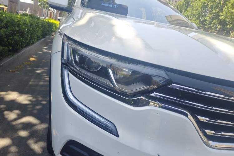 Used Renault Koleos 2017 2.0L Two-Wheel Drive Comfort Edition Right Front Headlight