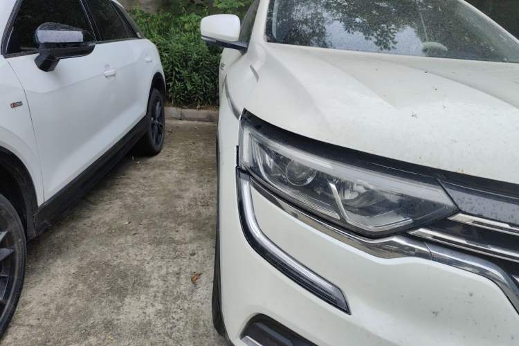 Used Renault Koleos 2017 2.5L Four-Wheel Drive Premium Edition Right Front Headlight