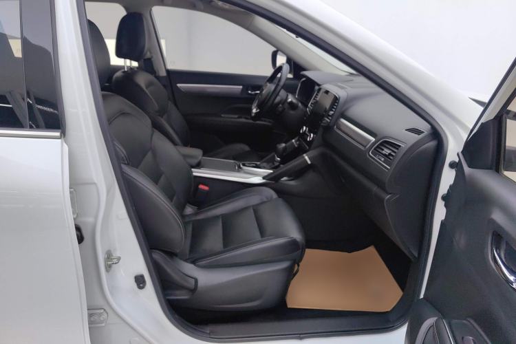Used Renault Koleos 2017 2.0L Two-Wheel Drive Luxury Edition Right Front Seat