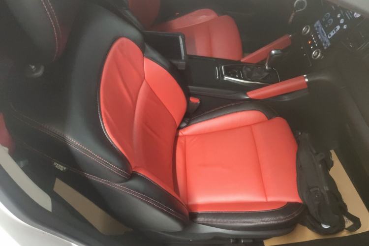 Used Renault Koleos 2017 2.0L Two-Wheel Drive Comfort Edition Right Front Seat