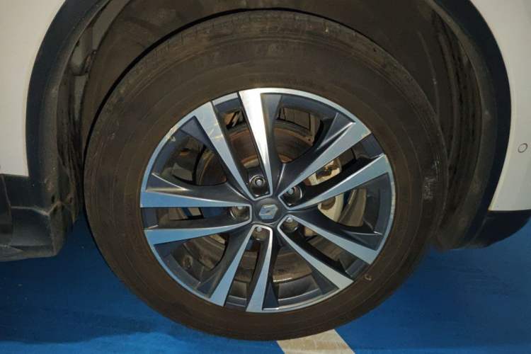 Used Renault Koleos 2017 2.5L 4x4 Flagship Edition Right Front Wheel Hub