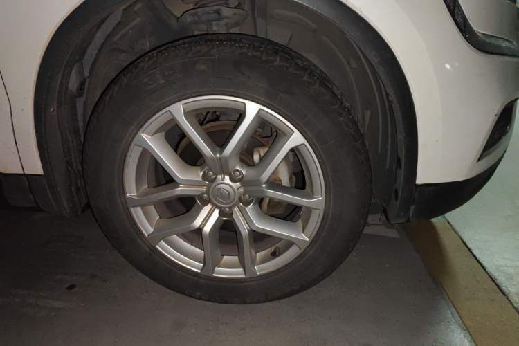 Used Renault Koleos 2017 2.5L Two-Wheel Drive Prestige Edition Right Front Wheel Hub