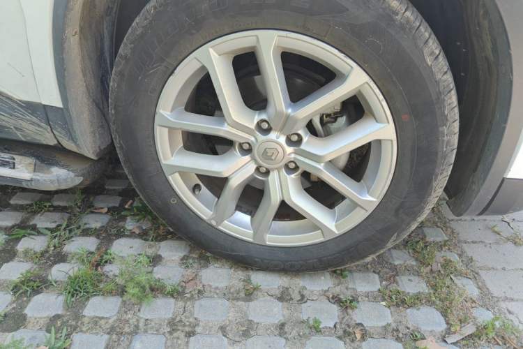 Used Renault Koleos 2017 2.5L Four-Wheel Drive Premium Edition Right Front Wheel Hub