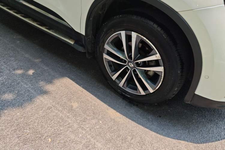 Used Renault Koleos 2017 2.5L Four-Wheel Drive Ultimate Edition Right Front Wheel Hub
