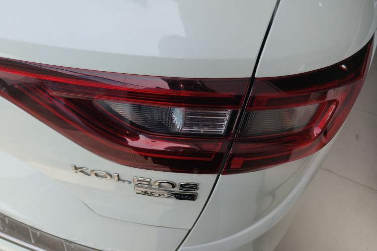 Used Renault Koleos 2017 2.5L Two-Wheel Drive Prestige Edition Right Rear Taillight