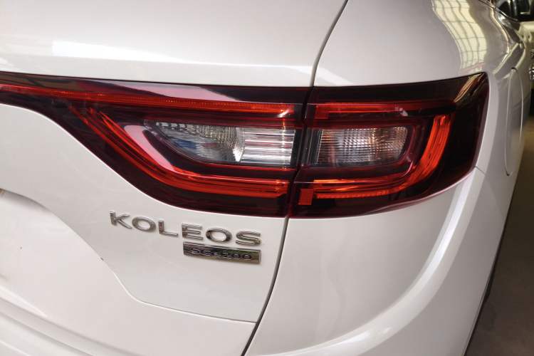 Used Renault Koleos 2017 2.0L Two-Wheel-Drive Leading Edition Right Rear Taillight