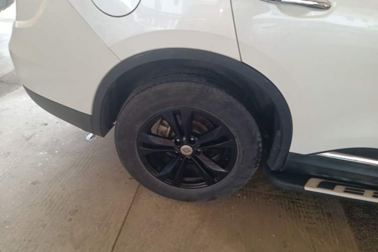 Used Renault Koleos 2017 2.0L Two-Wheel Drive Luxury Edition Right Rear Wheel Hub