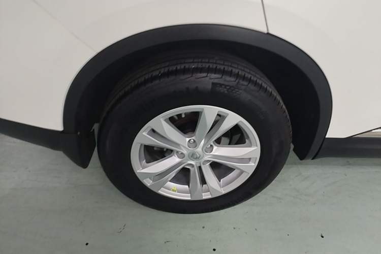 Used Renault Koleos 2017 2.0L Two-Wheel Drive Luxury Edition Right Rear Wheel Hub