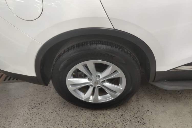 Used Renault Koleos 2017 2.0L Two-Wheel Drive Comfort Edition Right Rear Wheel Hub
