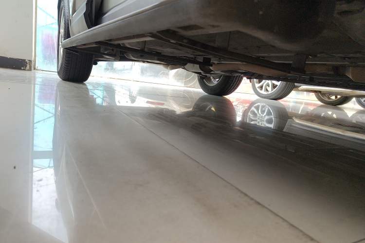 Used Renault Koleos 2017 2.5L Two-Wheel Drive Prestige Edition Right Side Sill