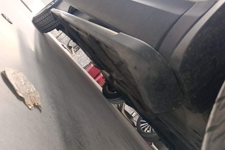 Used Renault Koleos 2017 2.5L 4x4 Flagship Edition Right Side Sill