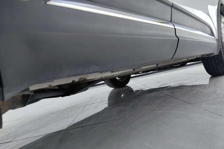 Used Renault Koleos 2017 2.0L Two-Wheel Drive Luxury Edition Right Side Sill