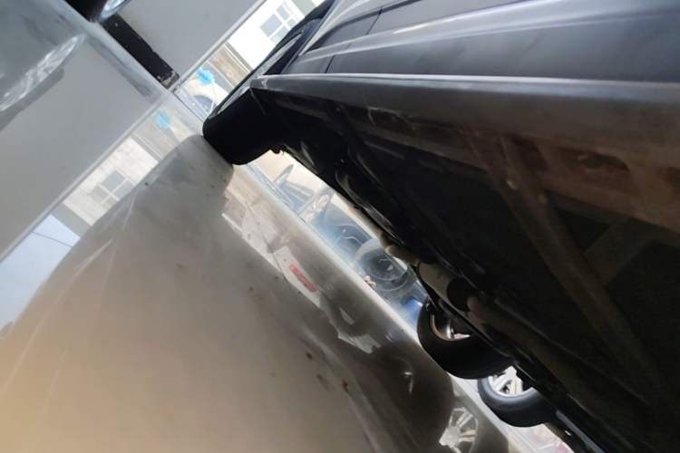 Used Renault Koleos 2017 2.5L Two-Wheel Drive Prestige Edition Right Side Sill