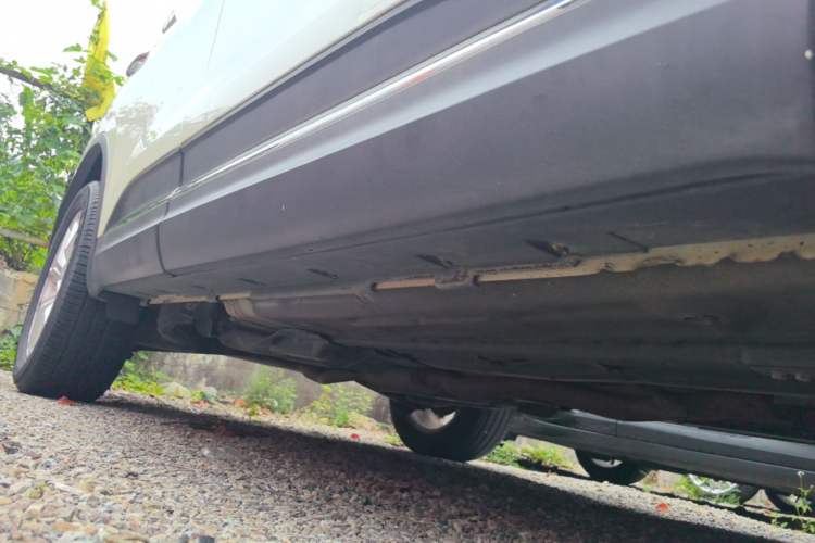 Used Renault Koleos 2017 2.5L Two-Wheel Drive Prestige Edition Right Side Sill