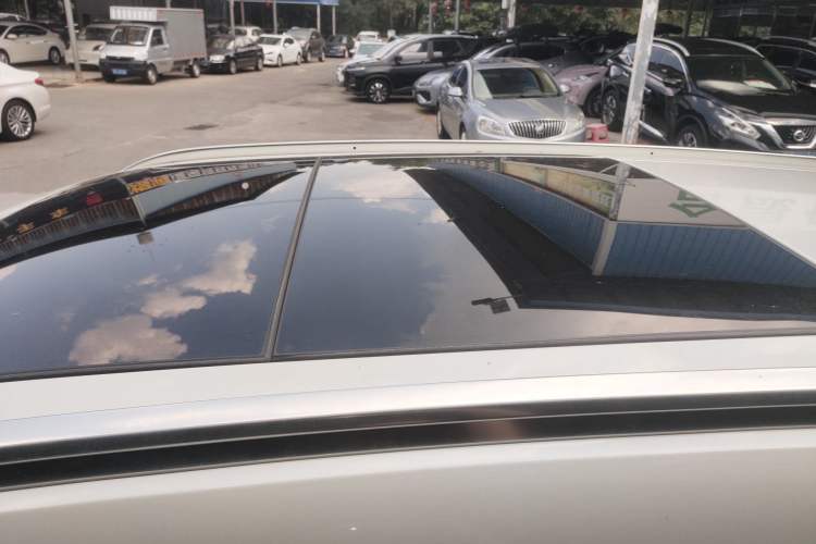 Used Renault Koleos 2017 2.5L Four-Wheel Drive Ultimate Edition Roof